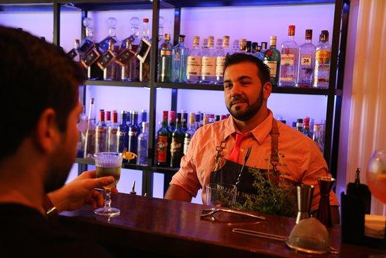 William Morris Bar